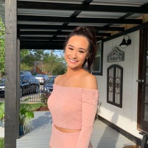 Meet your Posher, Angely